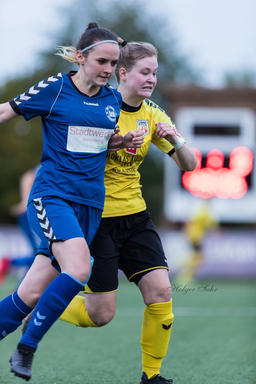 Bild 282 - F SSC Hagen Ahrensburg - SV Frisia 03 Risum-Lindholm : Ergebnis: 2:0